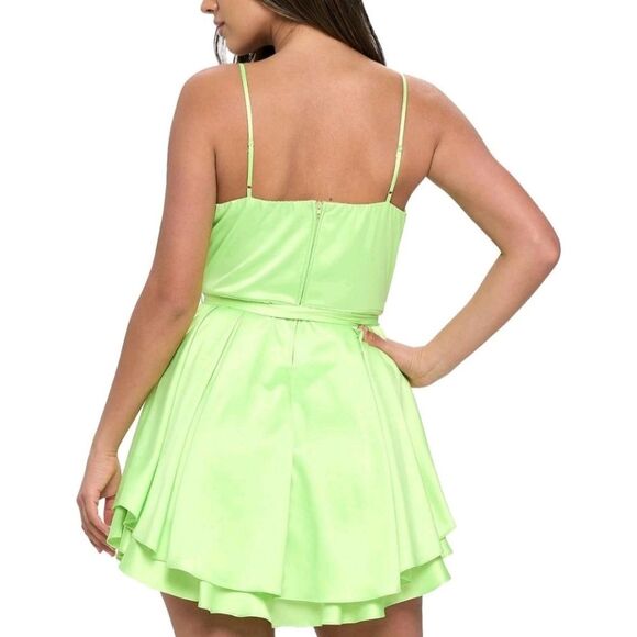 B. Darlin Satin Cowlneck Tiered Fit & Flare Mini Dress Lime Juniors Size 3/4 NWT - Picture 4 of 13